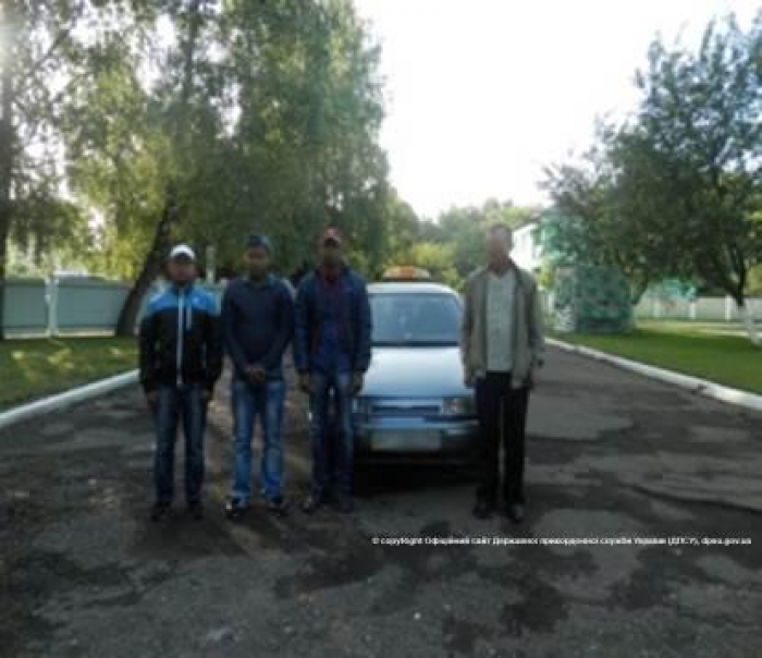 Троє бангладешців на Закарпатті погано розказували, куди йдуть. Тому вже не йдуть