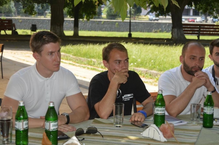 Активісти молодіжних організацій Ужгорода спілкувались з представниками влади