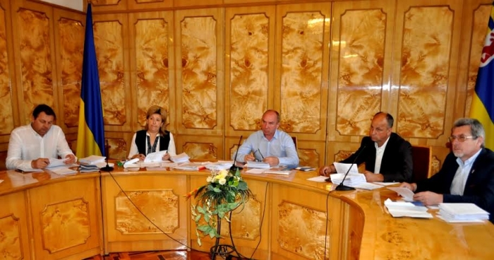 Закарпатські депутати пішли в народ