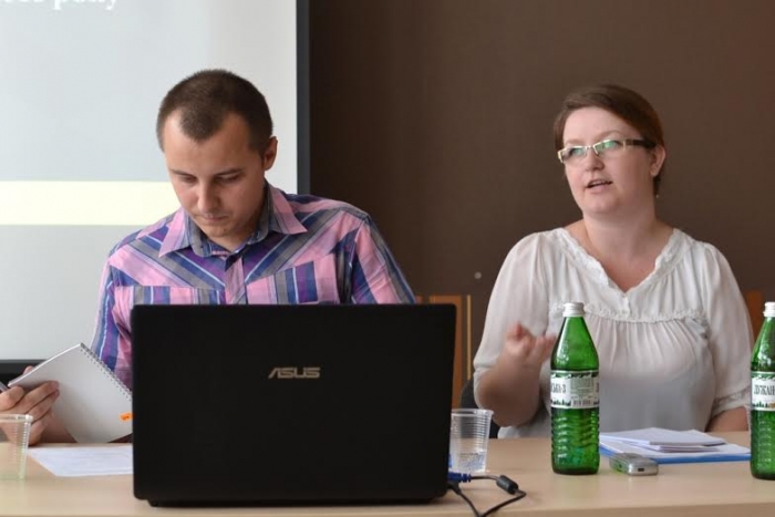 В Ужгороді відбулась нарада громадських організацій, на якій обговорили проблеми переселенців
