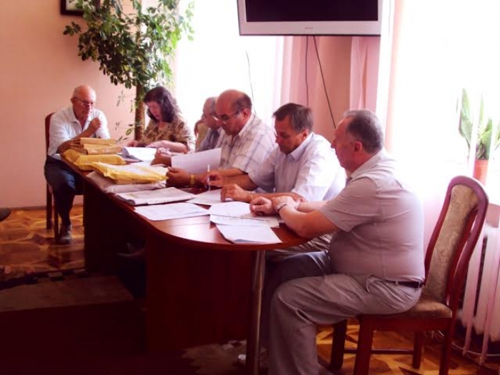 Протягом 20 днів вирішать, кому дадуть гроші на ремонт закарпатських доріг