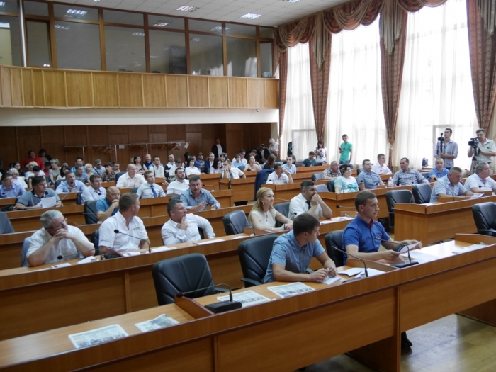 Місцеві податки на наступний рік, громадський бюджет та загалом майже півсотні рішень прийняли на сьогоднішній сесії міськради