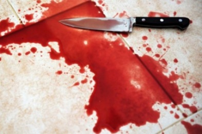 В Мукачеві чоловік вдарив друга кухонним ножем