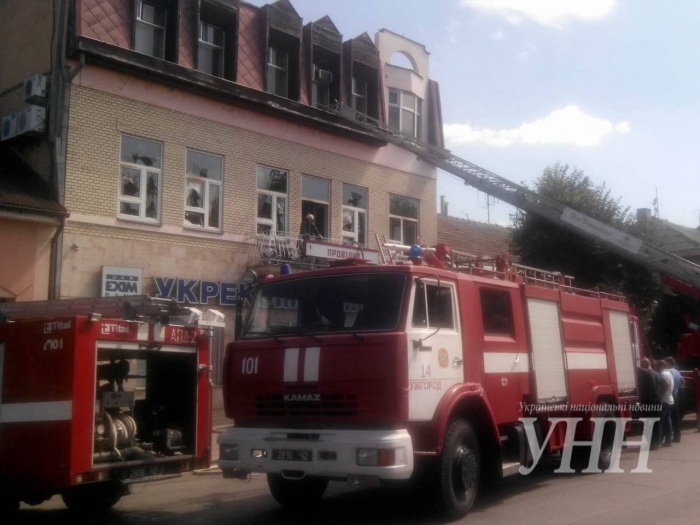 В Ужгороді згорів офіс страхової компанії