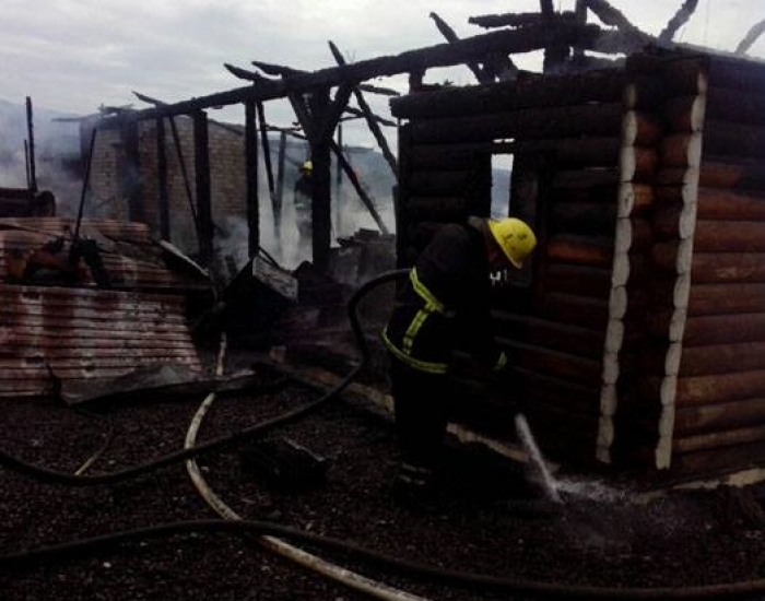 Вогнеборцям вдалось ліквідувати пожежу на базі відпочинку в Солотвино