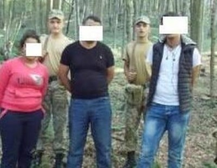 На шляху до словацького кордону закарпатські прикордонники зупиинили групу марокканців