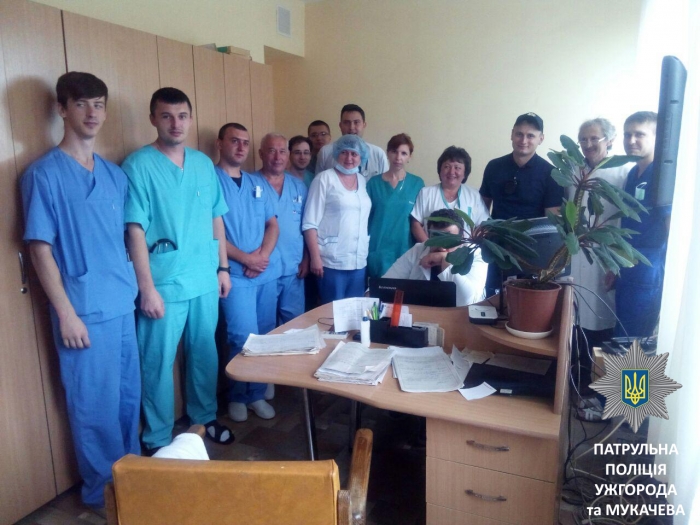 Патрульні закликали ужгородських лікарів дотримуватися культури на дорогах