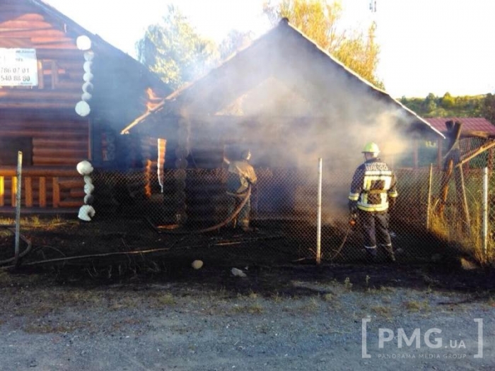 Пожежу на виїзді з Мукачева погасили