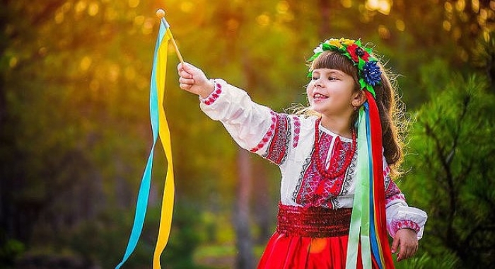 У школах Закарпаття з 2018 року стануть активно виховувати патріотів
