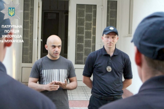 Ужгородських та мукачівських патрульних відвідав куратор з Києва – Мустафа Найєм