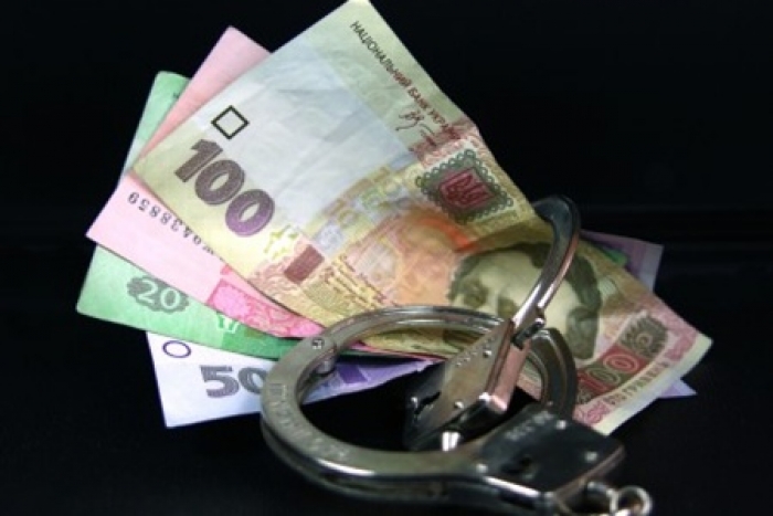 Жінка з подвійним громадянством пропонувала закарпатським прикордонникам 400 гривень