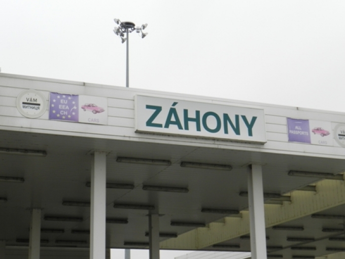 На кордоні з Закарпаттям затримали чоловіка, якого звинувачують у торгівлі людьми