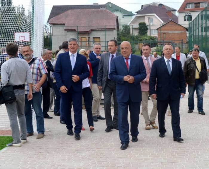 Москаль доручив правоохоронцям докласти максимум зусиль, щоб знайти ужгородських вандалів