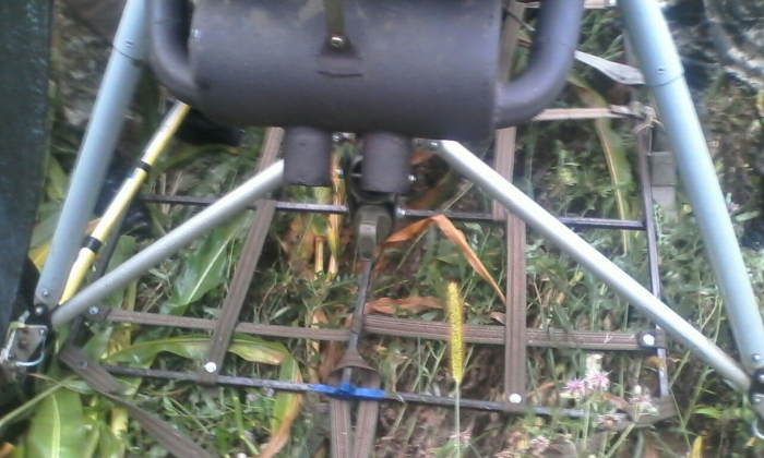 Біля кордону з Угорщиною прикордонники знайшли розібраний дельтаплан