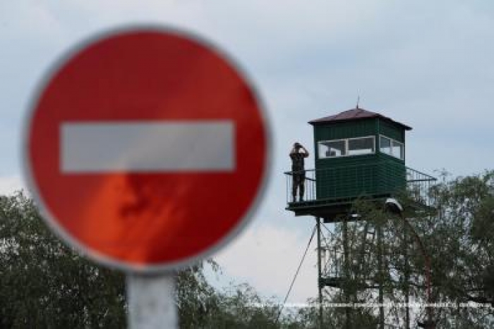Мукачівські прикордонники за день вилучили майже 4 тисячі пачок цигарок