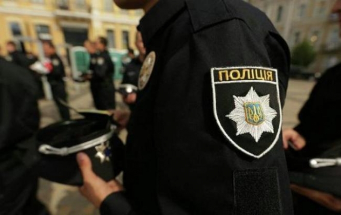 У Мукачеві чоловік під час сварки з поліцейським загубив зброю