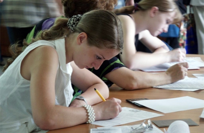 Новації для випускників шкіл: ДПА з усіх трьох предметів у формі ЗНО і не в школі