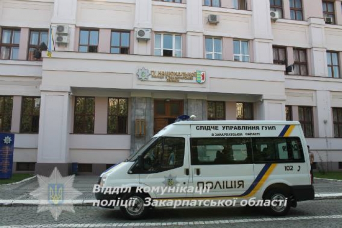 Закарпатські поліцейські відтепер їздитимуть на унікальному автомобілі