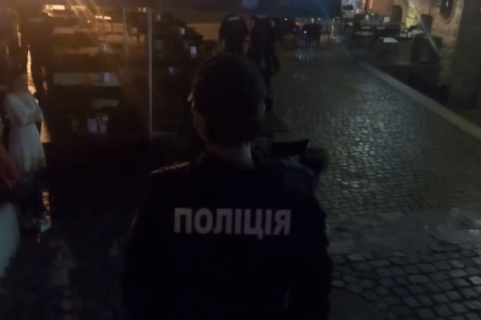 В Ужгороді повідомили про закладену вибухівку у ресторані на набережній Незалежності