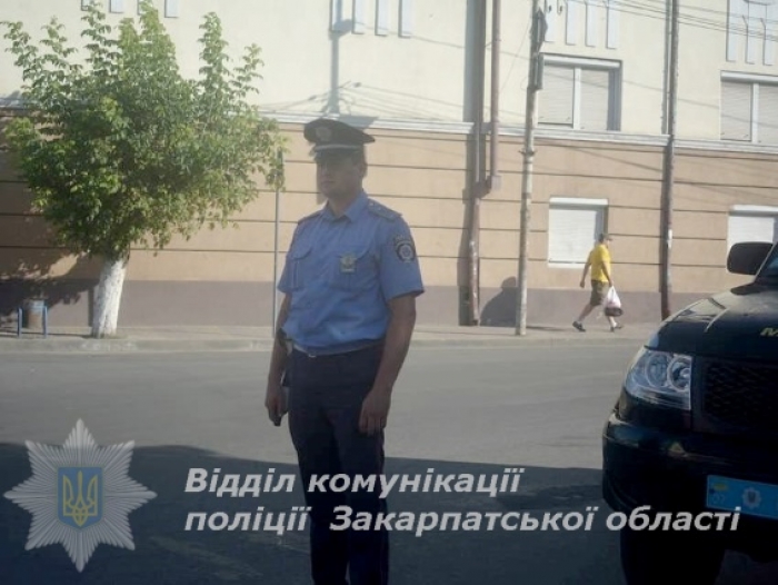 Хустські поліцейські спільно з журналістами шукали порушників ПДР