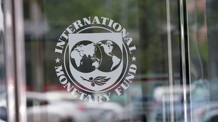 Україна зобов'язалась МВФ підвищити пенсійний вік, дозволити продаж землі і надати НАБУ право на прослушку