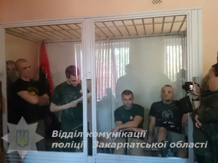 Поліція взялася розслідувати сьогоднішній дебош у мукачівському суді