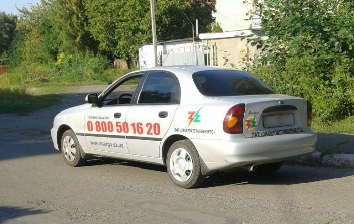 Патрульні Ужгрода зупинили нетверезого водія на службовому автомобілі