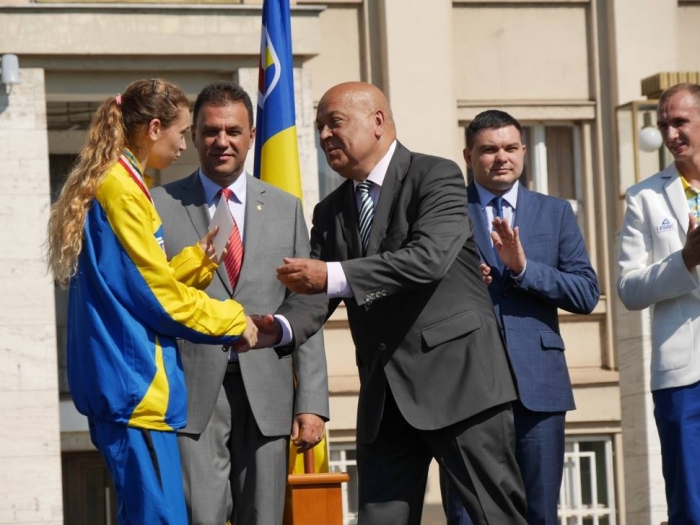 Геннадій Москаль та Михайло Рівіс нагородили кращих спортсменів та тренерів Закарпаття