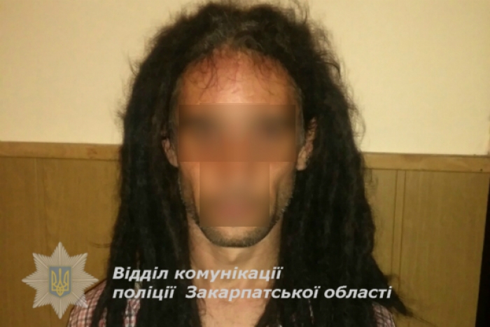 Мукачівець зарізав співмешканця своєї матері