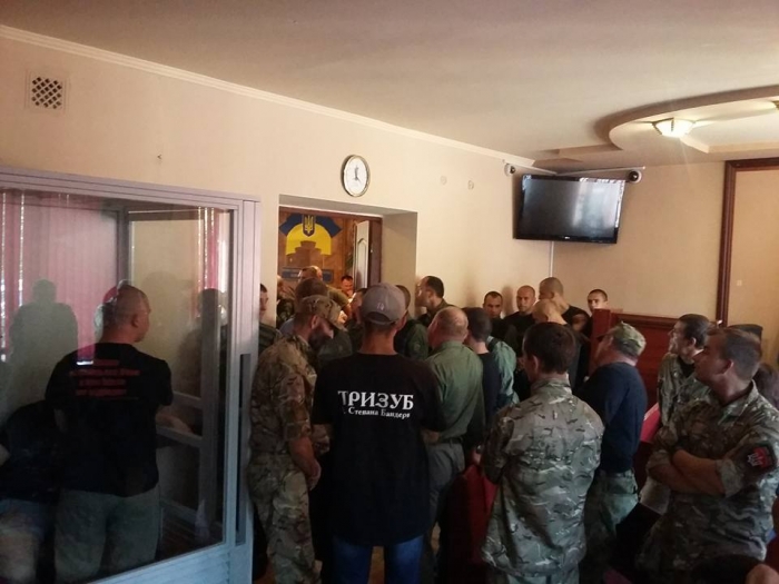 У суді над "правосекторівцями" в Мукачеві в активіста стався епілептичний напад