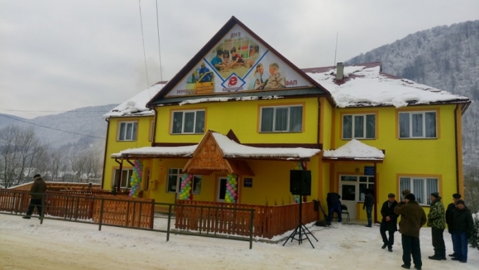 На Міжгірщині Москаль відкрив довгоочікуваний соціальний комплекс