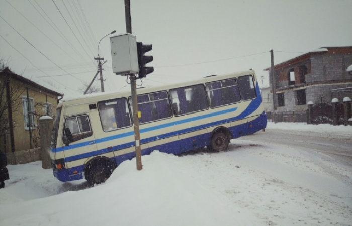В Ракошино погода збирає данину: 2 ДТП на дорозі