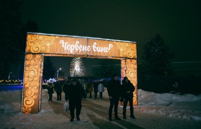 У Мукачеві на вихідних все не випили: "Червене вино" продовжується 