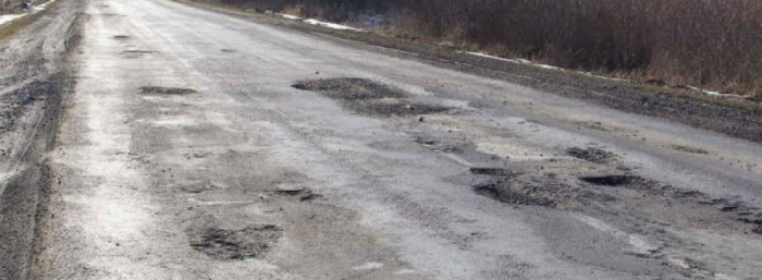 Чи сміятись, чи плакати: закарпатцям доведеться платити за проїзд по дорогах?