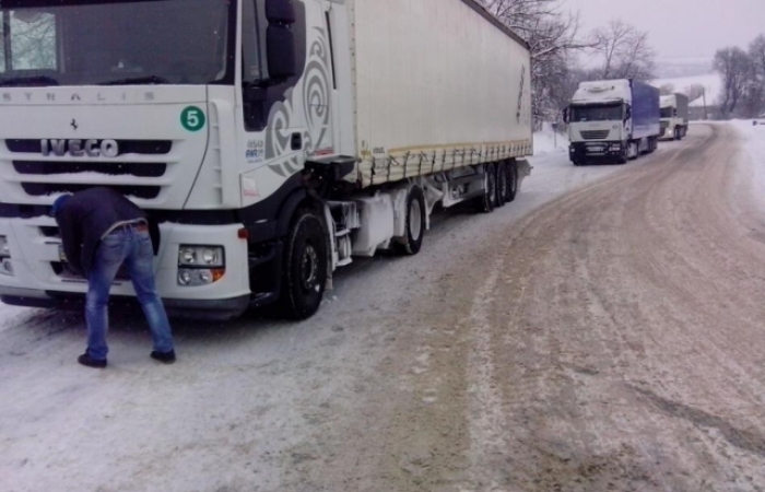 На трьох напрямках у Закарпатті обмежили рух вантажівок, - Москаль