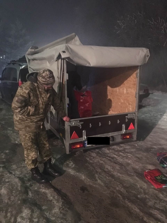 Майже на 100 тис. гривень контрабанди "нанюхала" службова собака прикордонників на Лужанці