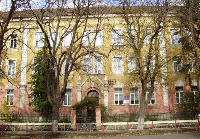 Ужгород шукає вчителів у ЗОШ № 2