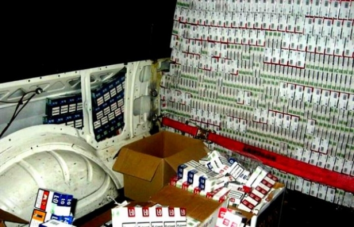 "Липового" дипломата зі справжніми контрабандими сигаретами хоче бачити Закарпатська прокуратура