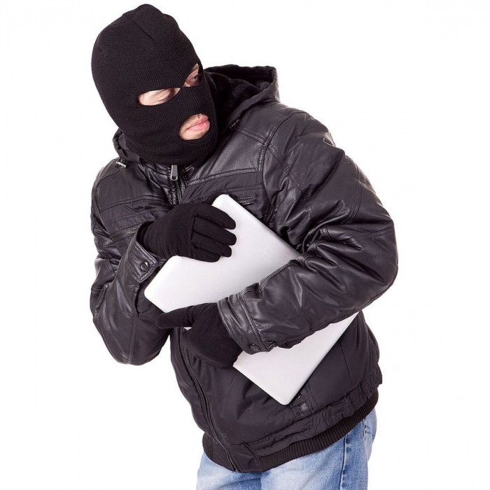 Виноградівський Пенсійний фонд позбувся офісної техніки і грошей