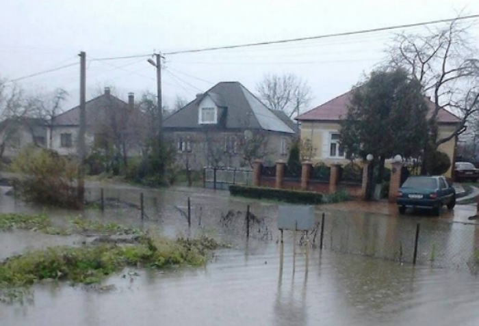 Дощовий паводок сформувався на "водних артеріях" Закарпаття