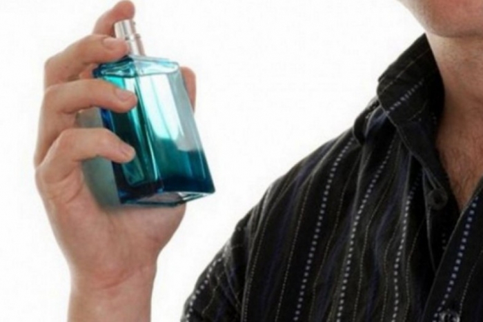 Знайти крадія парфумів в Ужгороді допомогли камери відеоспостереження