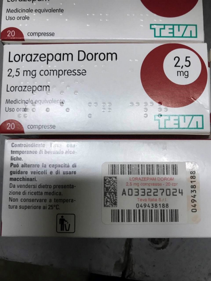 Купу пігулок психотропної дії знайшли у польському "мікрику" на кордоні Закарпаття з ЄС