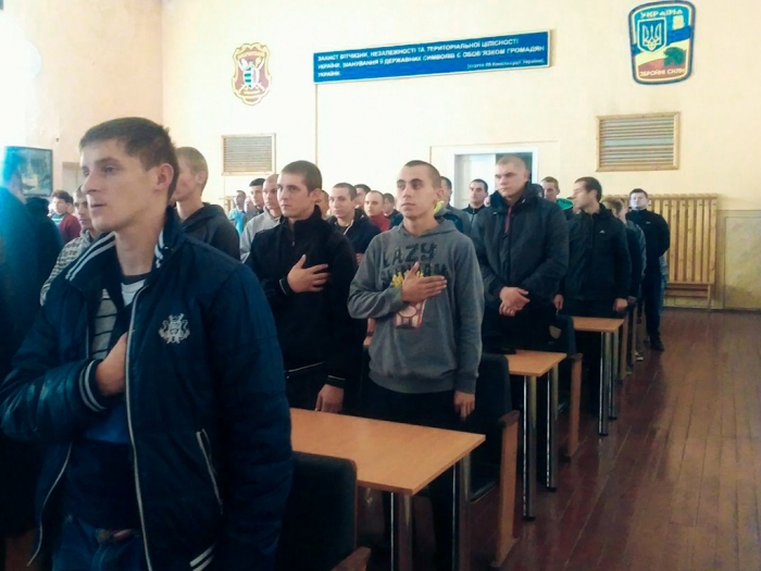 До війська відправились перші "осінні" призовники-закарпатці