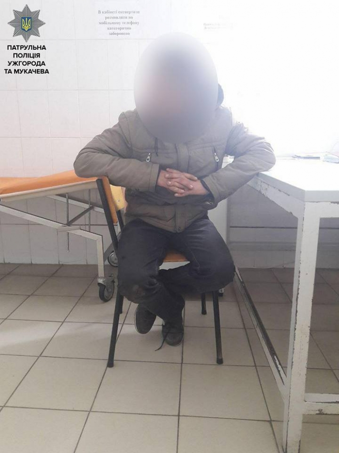 Забравши з автомобіля одну деталь, ужгородець унеможливив його імовірне викрадення