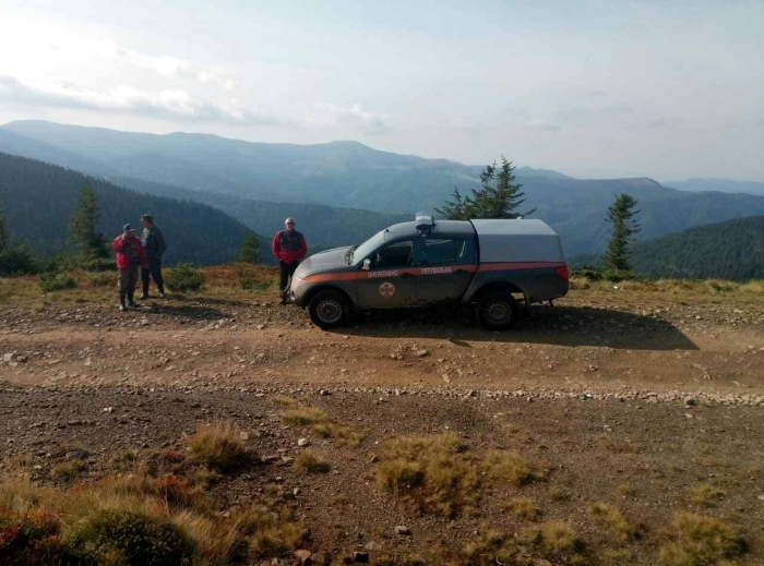 На Мукачівщині заблукалу жінку в лісі шукали зі службовим собакою