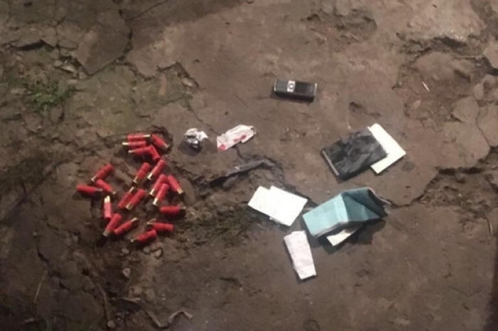 Озброєного ножами вкрай п’яного краянина затримала поліція Закарпаття