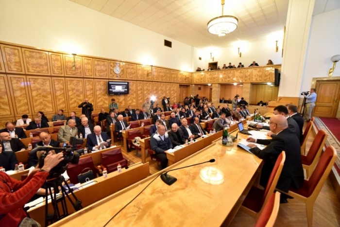 Закарпатські обранці у своїх запитах піднімають питання, які тривожать людей на місцях