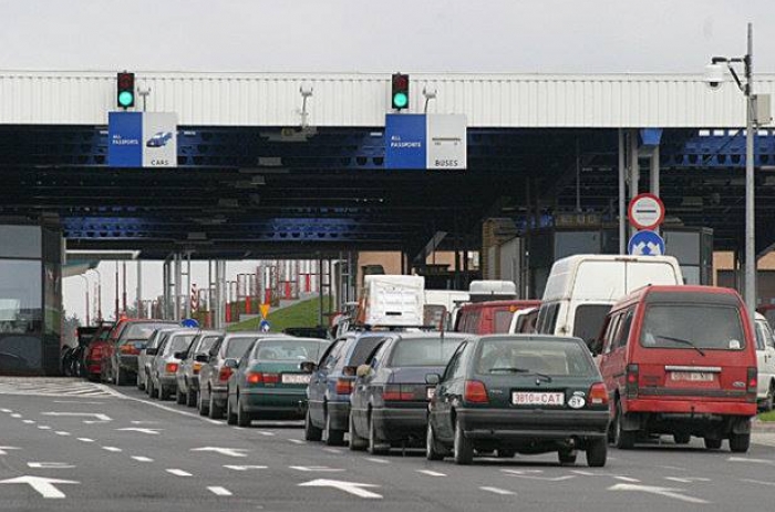 На кордоні зі Словаччиною в іноземця знайшли 160 психотропних таблеток "Xаnаx"