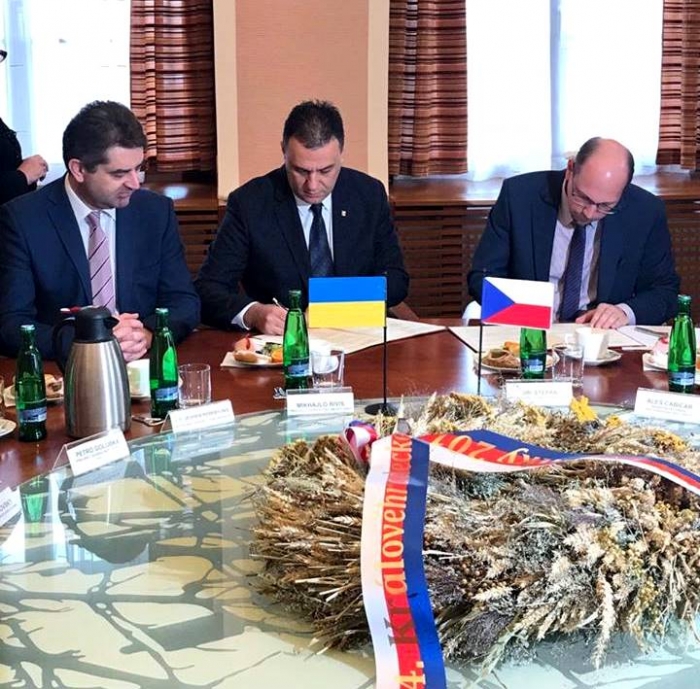 Є співпраця: Закарпаття та Краловоградецький край офіційно стали партнерами