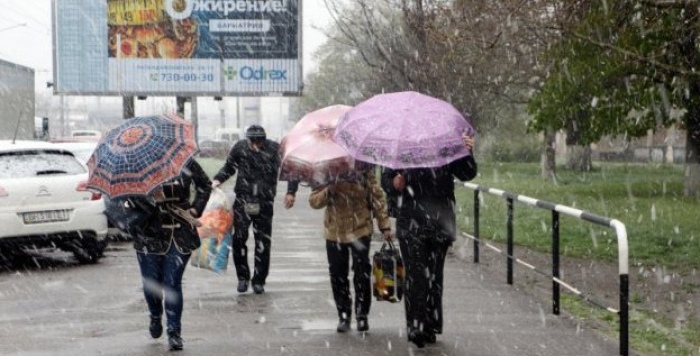 На четвер закарпатцям прогнозують дощову погоду, подекуди зі снігом